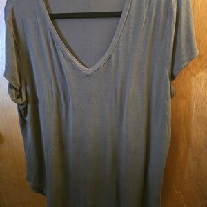 Adam Levine Collection V-Neck Short Sleeve Top - Black